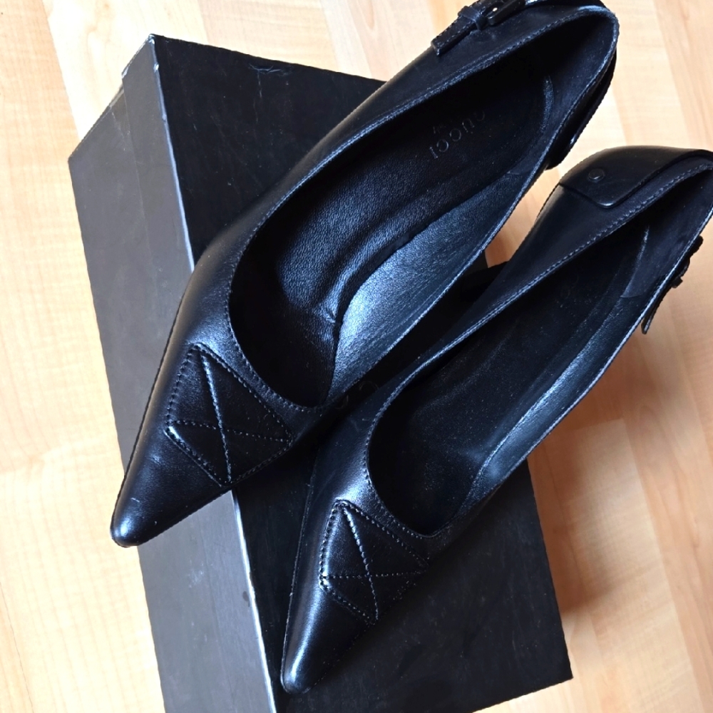 Vintage Gucci Pumps
